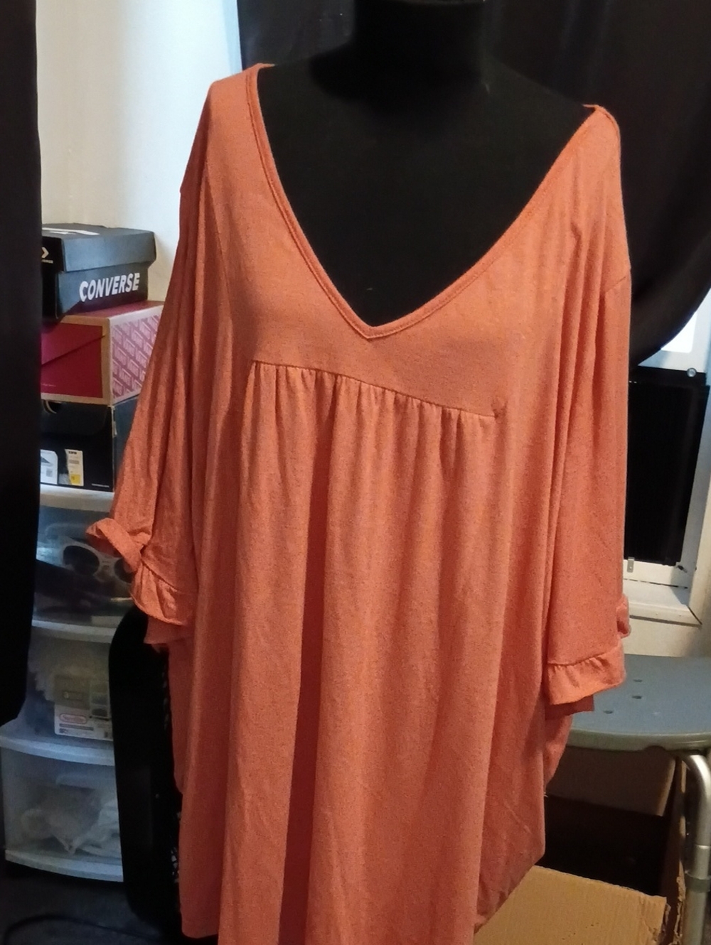 BloomChic Relaxed V-Neck Short Sleeve Top in Rust